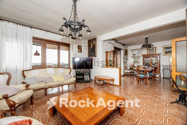 appartamento in vendita a Roma in zona Acilia