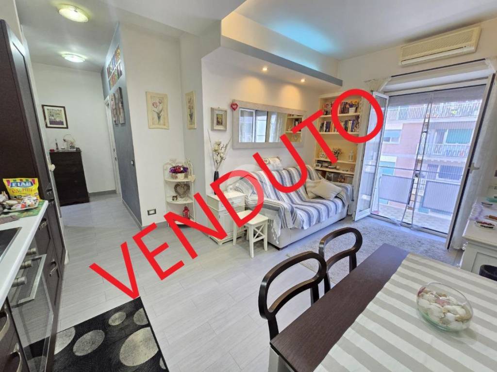 appartamento in vendita a Roma in zona Ostiense