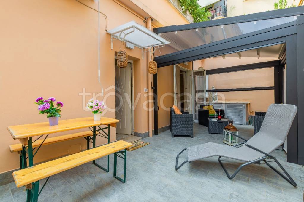 appartamento in vendita a Roma in zona Appio Latino