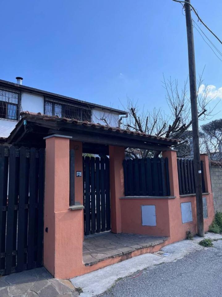 appartamento in vendita a Roma in zona Longarina