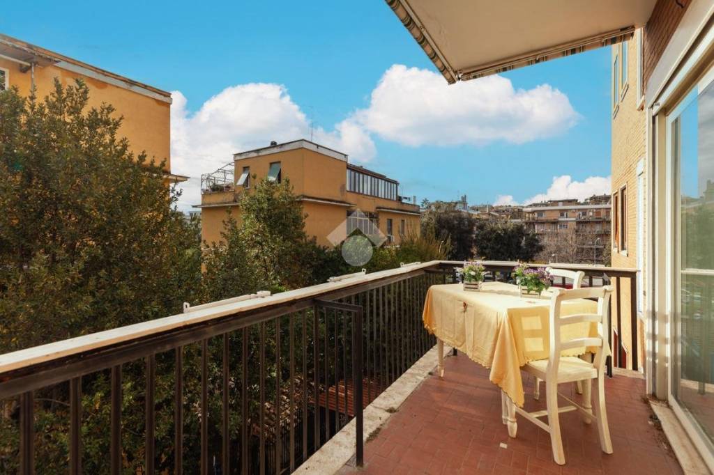 appartamento in vendita a Roma in zona Gianicolense