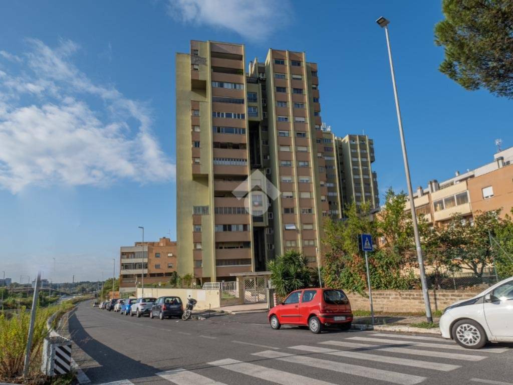 appartamento in vendita a Roma in zona Ardeatino