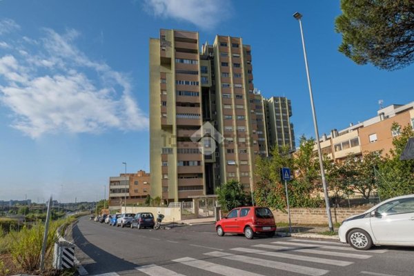 appartamento in vendita a Roma in zona Ardeatino