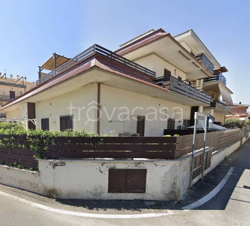 appartamento in vendita a Roma in zona Finocchio