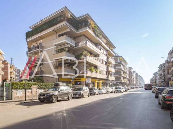 appartamento in vendita a Roma in zona Monte Sacro/Talenti