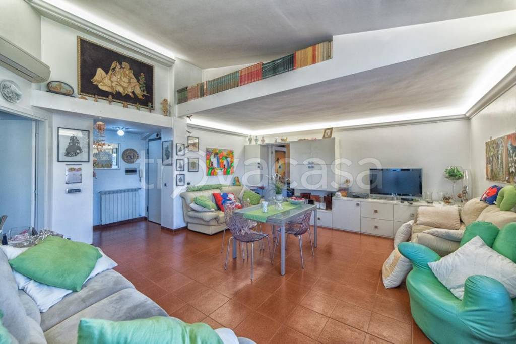 appartamento in vendita a Roma in zona Acilia