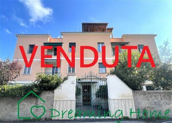 appartamento in vendita a Roma in zona Appio Claudio