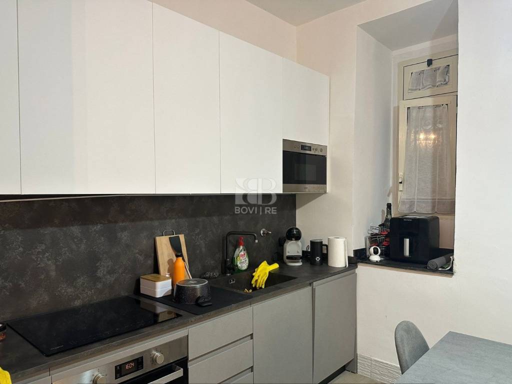 appartamento in vendita a Roma in zona Appio Latino