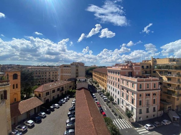 appartamento in vendita a Roma in zona Celio