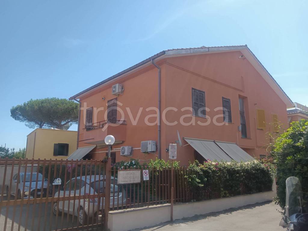 appartamento in vendita a Roma in zona Tomba di Nerone