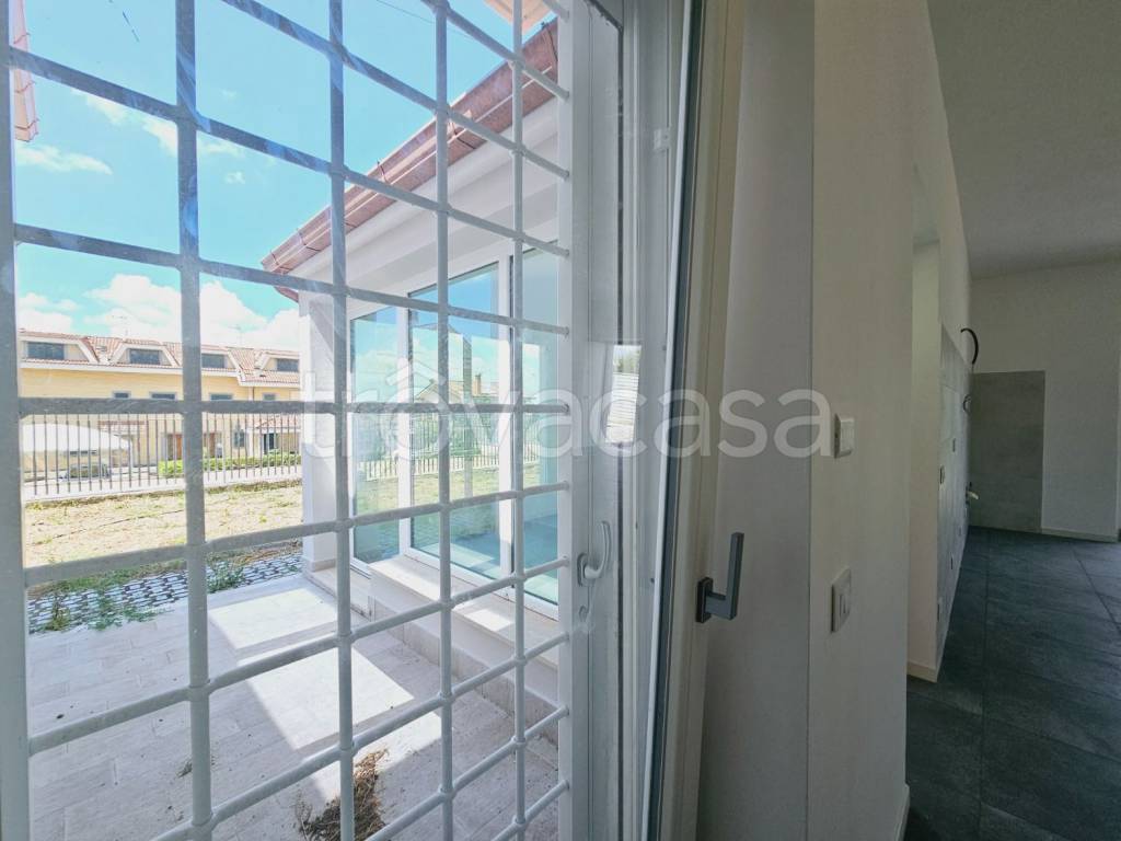 casa indipendente in vendita a Roma in zona Osteria del Curato