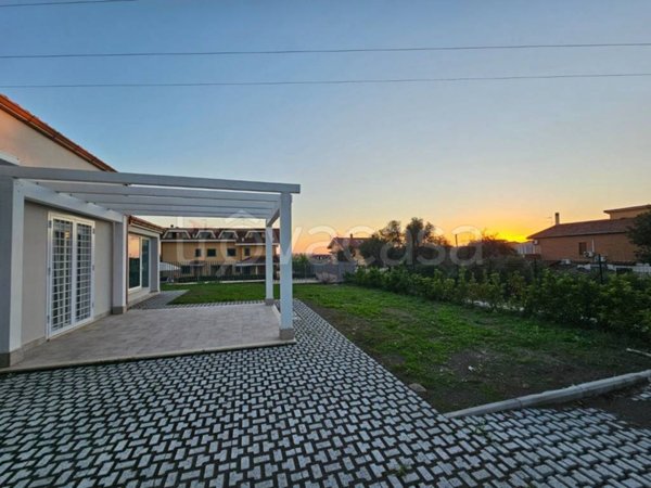 casa indipendente in vendita a Roma in zona Osteria del Curato