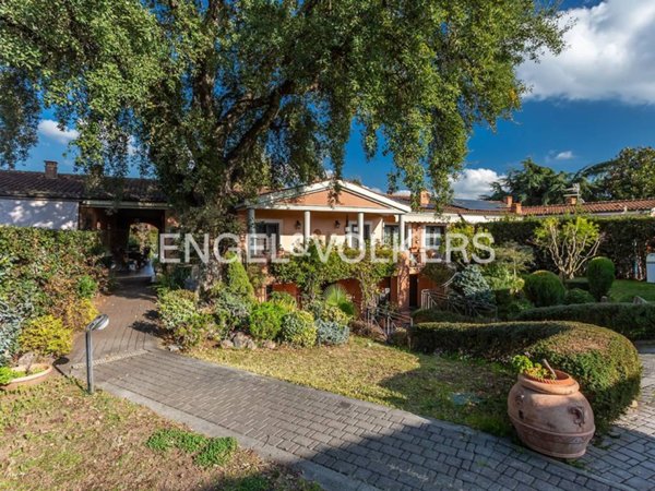 casa indipendente in vendita a Roma in zona EUR