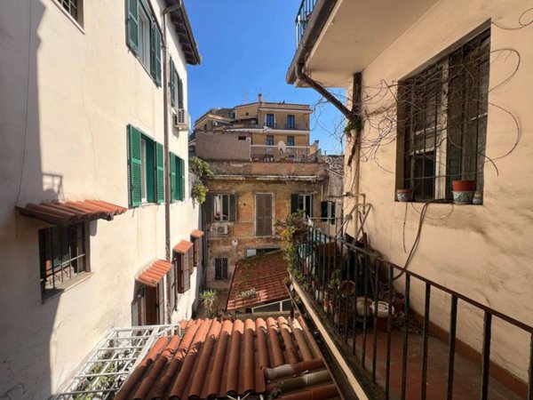 appartamento in vendita a Roma in zona Trastevere