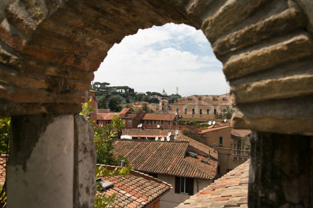 appartamento in vendita a Roma in zona Trastevere