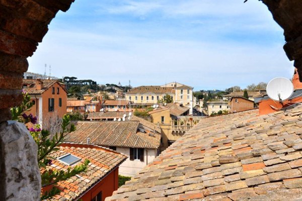 appartamento in vendita a Roma in zona Trastevere