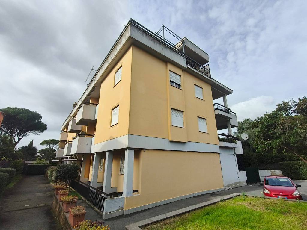 appartamento in vendita a Roma in zona Casal Morena