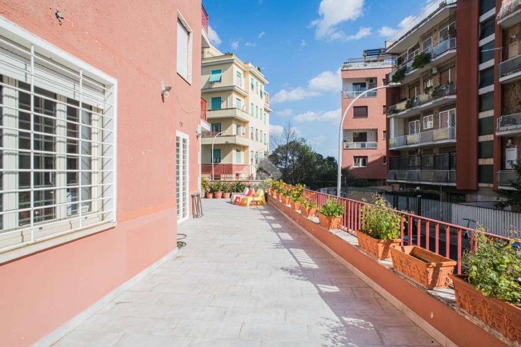 appartamento in vendita a Roma in zona Gianicolense