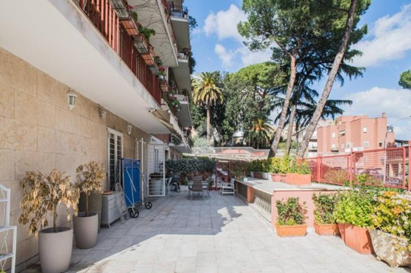 appartamento in vendita a Roma in zona Gianicolense