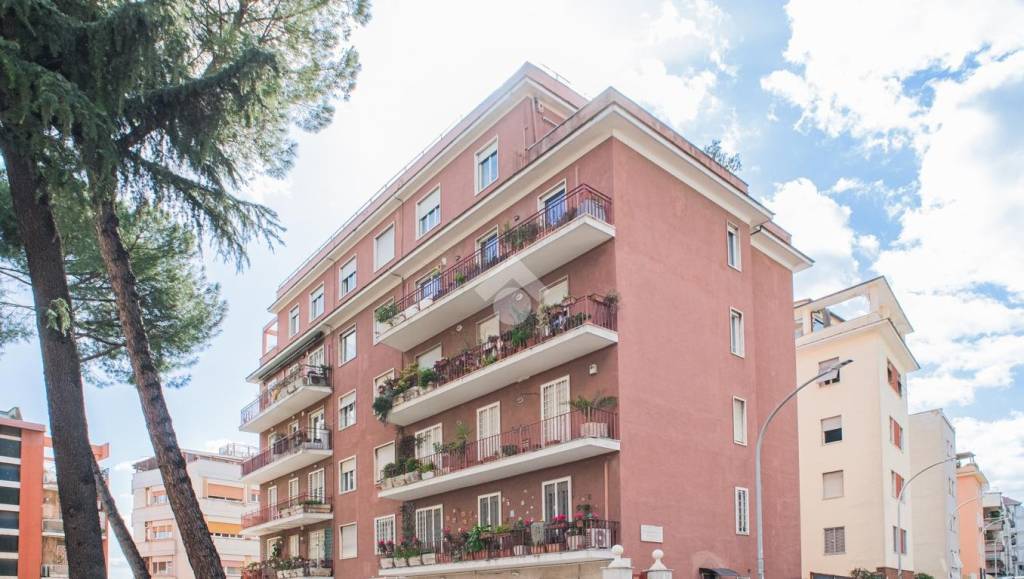 appartamento in vendita a Roma in zona Gianicolense
