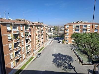 appartamento in vendita a Roma in zona Ostiense