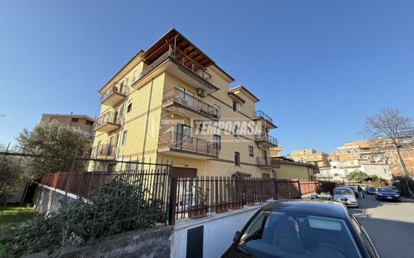 appartamento in vendita a Roma in zona Palmarola
