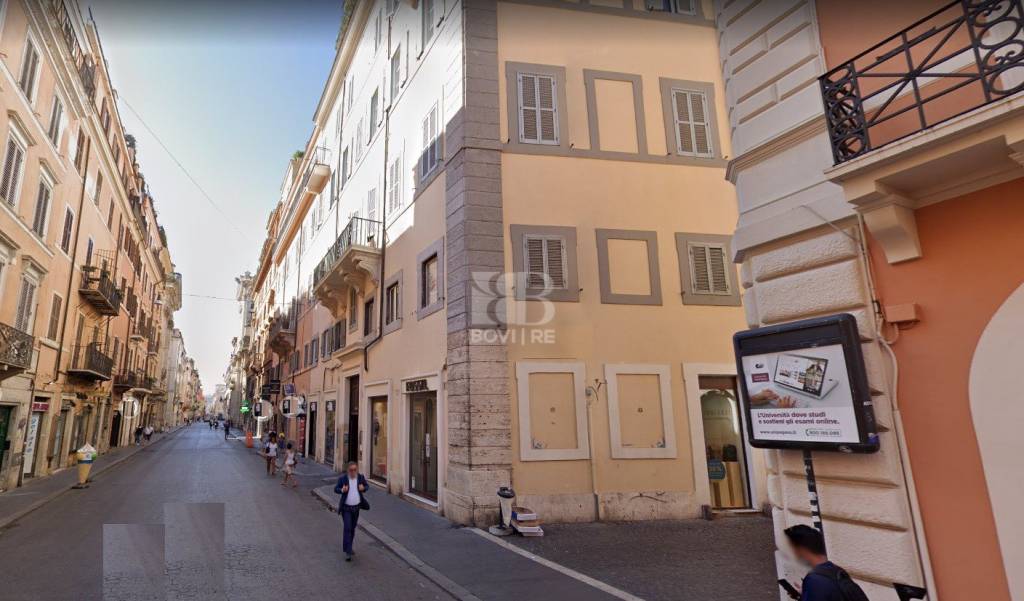 appartamento in vendita a Roma in zona Trevi-Colonna