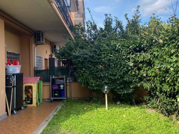appartamento in vendita a Roma in zona Casal Morena