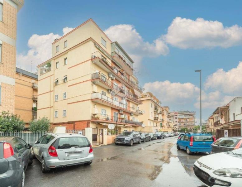 appartamento in vendita a Roma in zona Torrevecchia