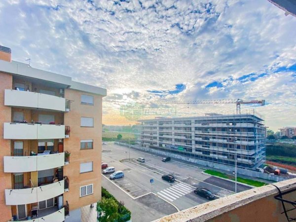 appartamento in vendita a Roma in zona Ponte di Nona