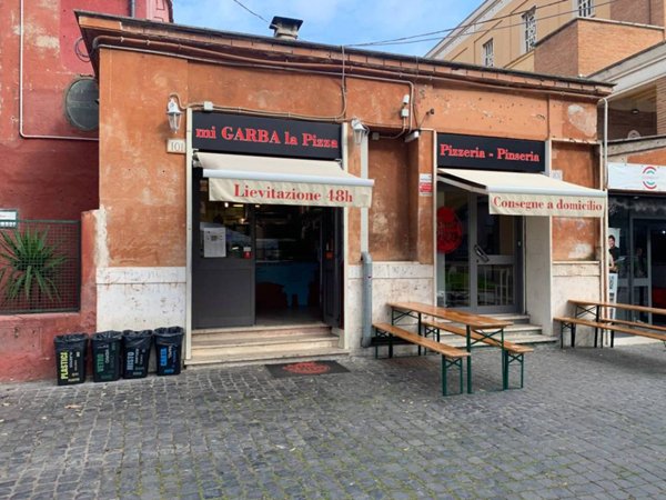 negozio in vendita a Roma in zona Ostiense