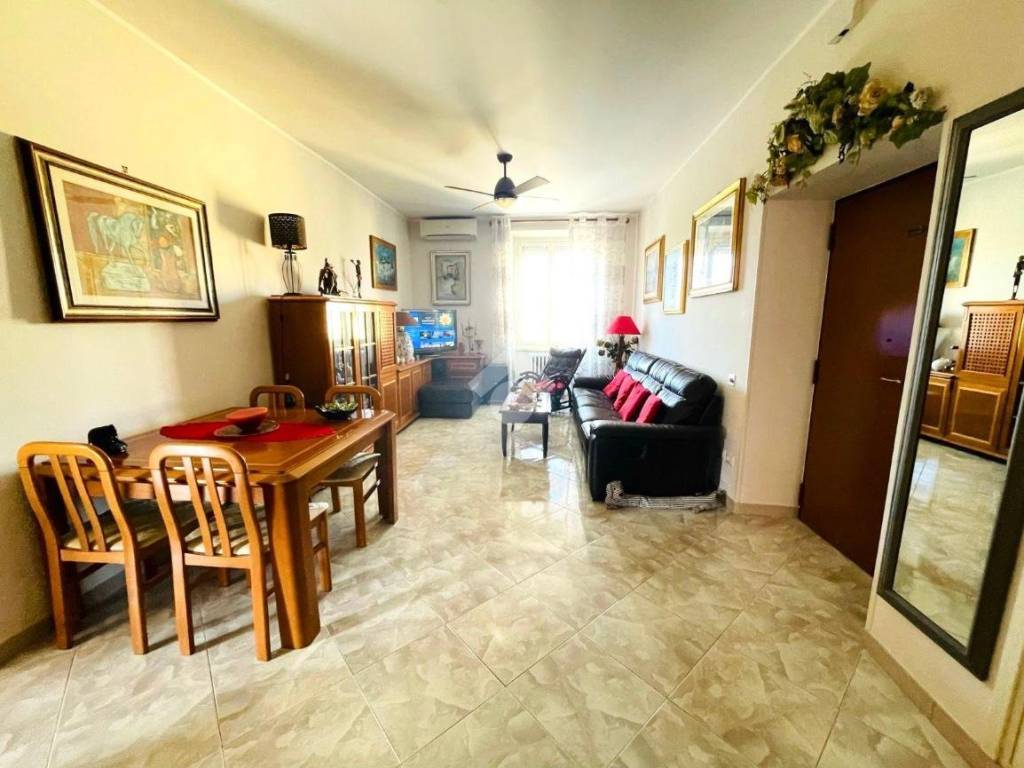 appartamento in vendita a Roma in zona Acilia