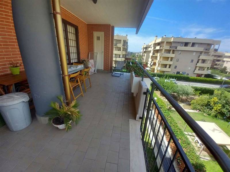 appartamento in vendita a Roma in zona Ponte di Nona