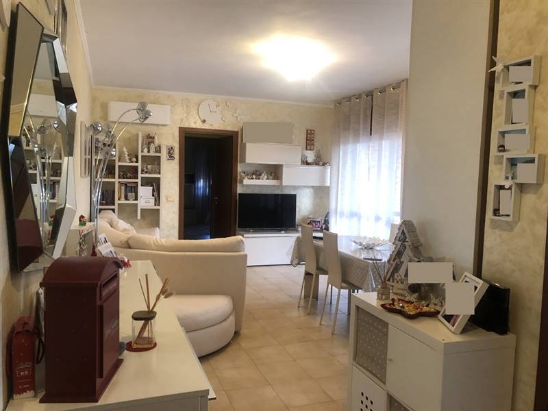 appartamento in vendita a Roma in zona Ponte di Nona