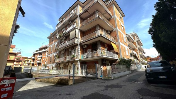 appartamento in vendita a Roma in zona Torre Maura