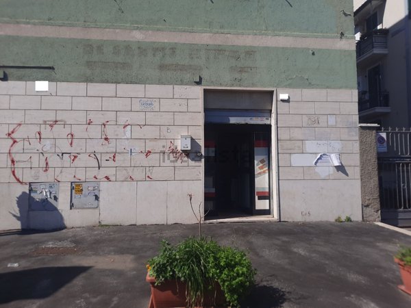 negozio in vendita a Roma in zona Alessandrino