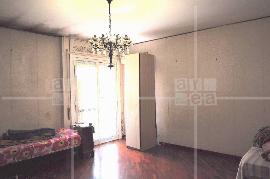 appartamento in vendita a Roma in zona Ardeatino