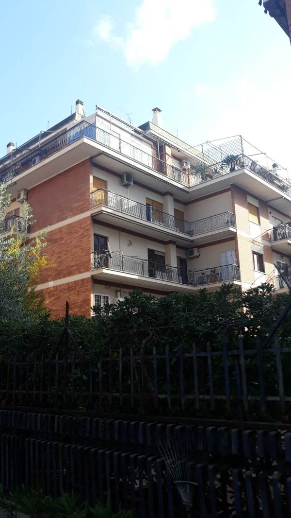 appartamento in vendita a Roma in zona Appio Claudio