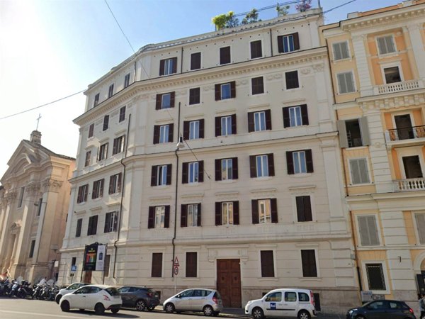 appartamento in vendita a Roma in zona Rione Monti/Campitelli