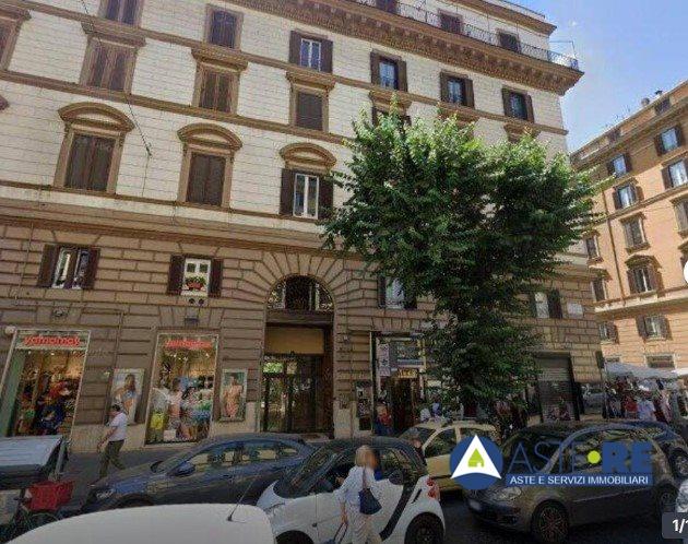 appartamento in vendita a Roma in zona Rione Prati