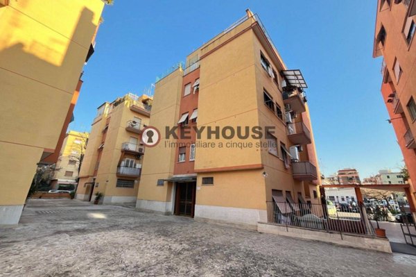 appartamento in vendita a Roma in zona Prenestino-Centocelle