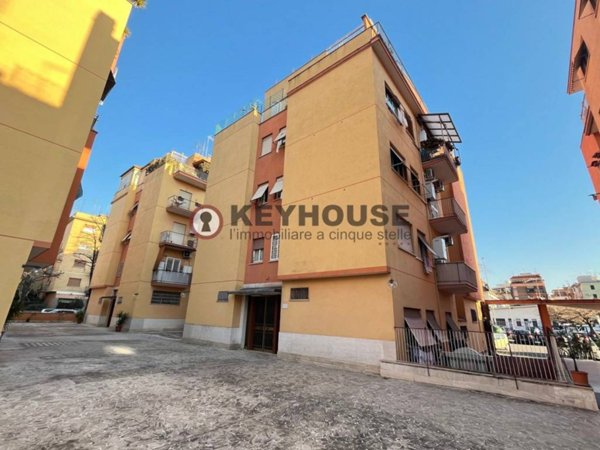 appartamento in vendita a Roma in zona Prenestino-Centocelle