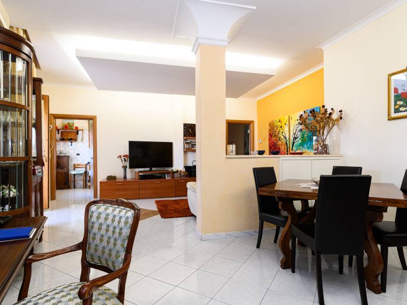 appartamento in vendita a Roma in zona Finocchio
