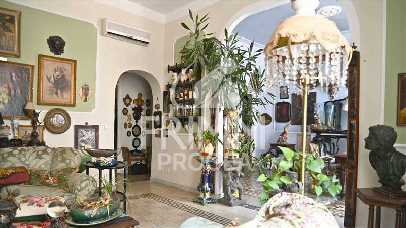 appartamento in vendita a Roma in zona Trastevere