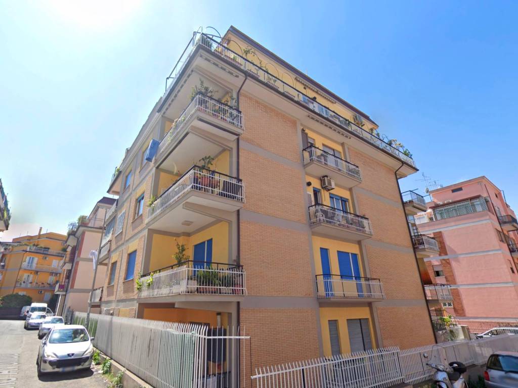 appartamento in vendita a Roma in zona Collatino