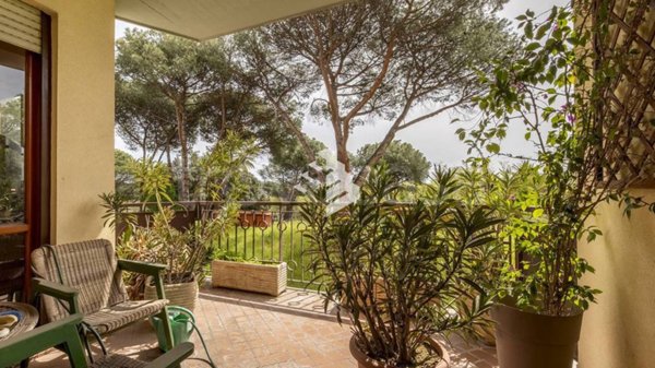 appartamento in vendita a Roma in zona Mostacciano