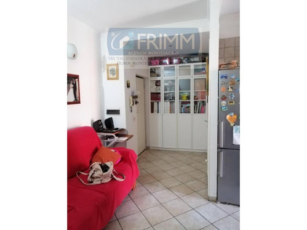 appartamento in vendita a Roma in zona Tor Bella Monaca
