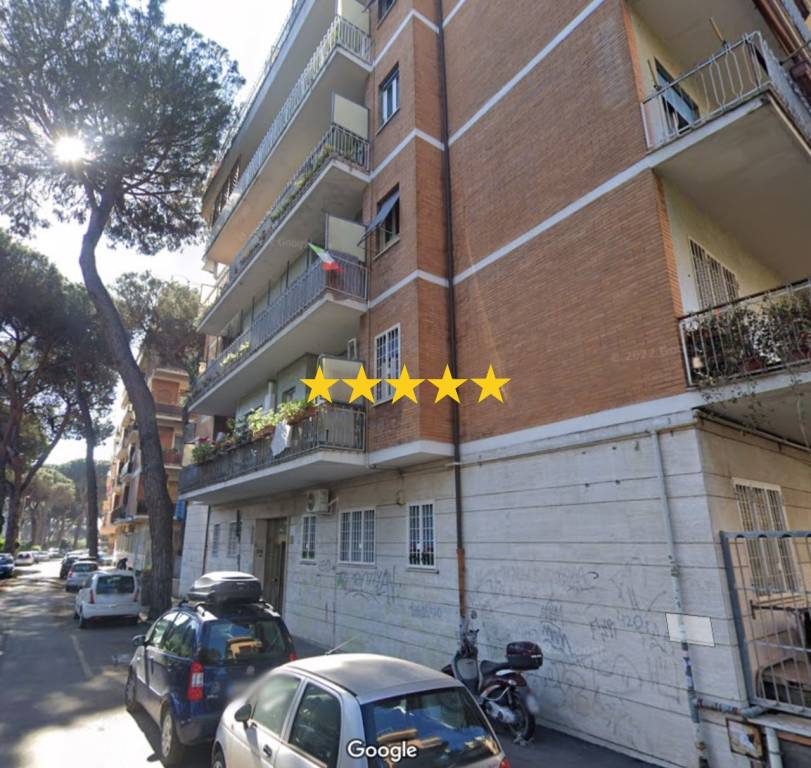appartamento in vendita a Roma in zona Ostia