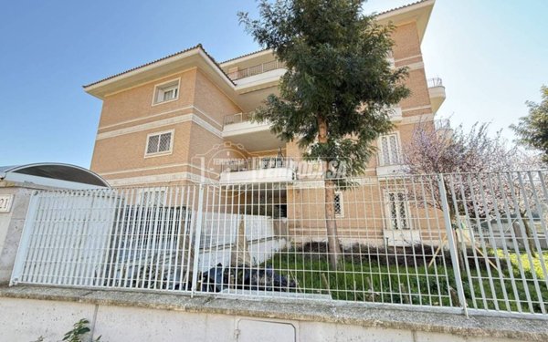 appartamento in vendita a Roma in zona Ottavia