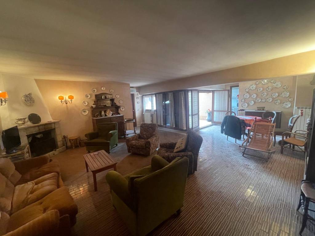 appartamento in vendita a Roma in zona Gianicolense